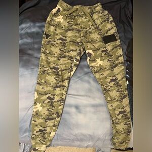 Men’s Under Armour Project Rock Rival Fleece Veteran’s Day Hoodie/Sweatpants